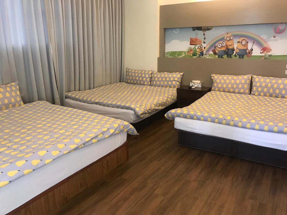 Mickey House-Fuxing Apartment Taichung Exterior photo